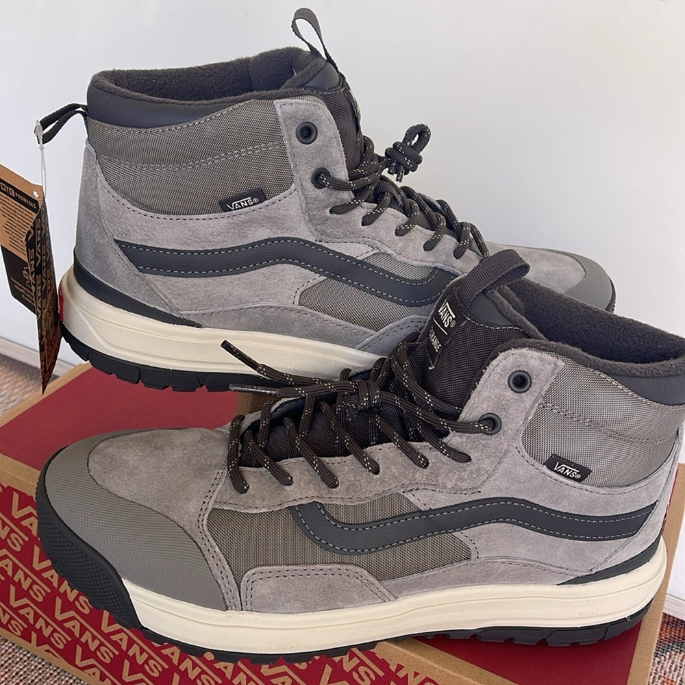 Vans WMNS Sneakers Ultrarange Exo
Drizzle
VN0A5KS5KAQ
Sneakers Boots - Picture 11 of 16